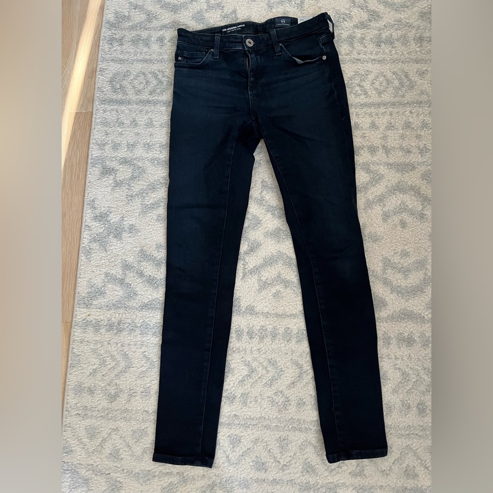AG Jeans 25R in Excellent Condition